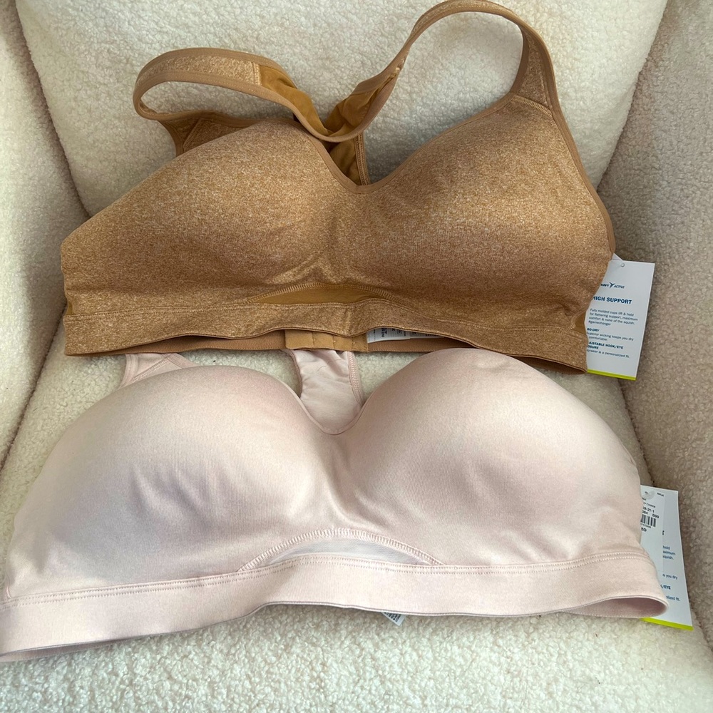 2 Old Navy high-support Active Bras. 38D. BNWT